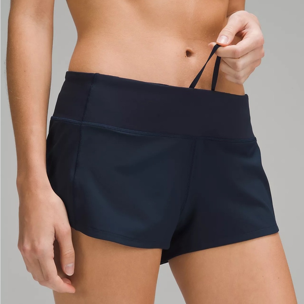 Lululemon 4” Low Rise Speed Up Shorts Navy size 4